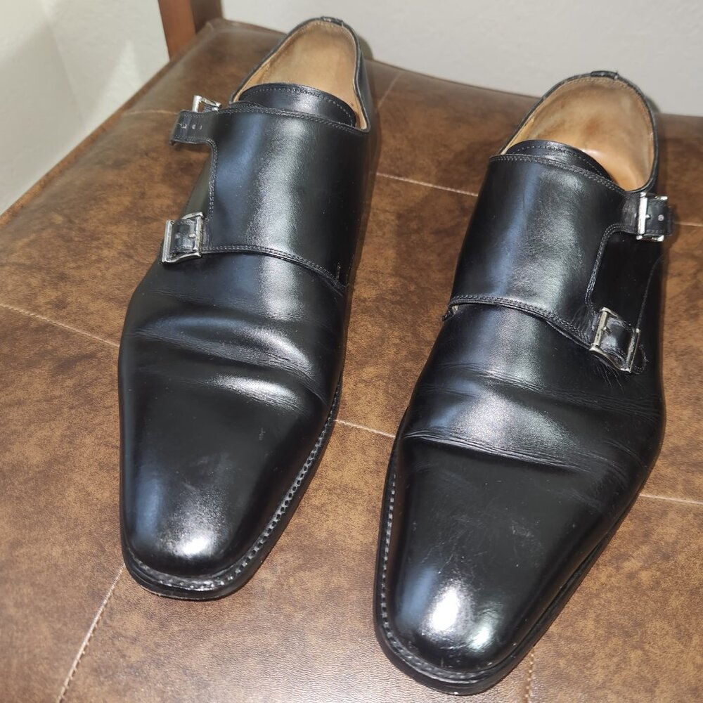 Shoes - Picture 2 of 5